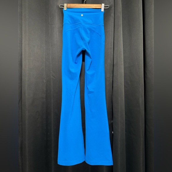 Lululemon POOLSIDE Groove Flared Pants - Picture 6 of 6